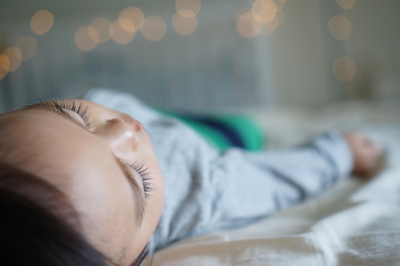 孕妈供卵生的宝宝揉肚子手法图片（给孕妈供卵生的宝宝揉肚子揉哪个位置）