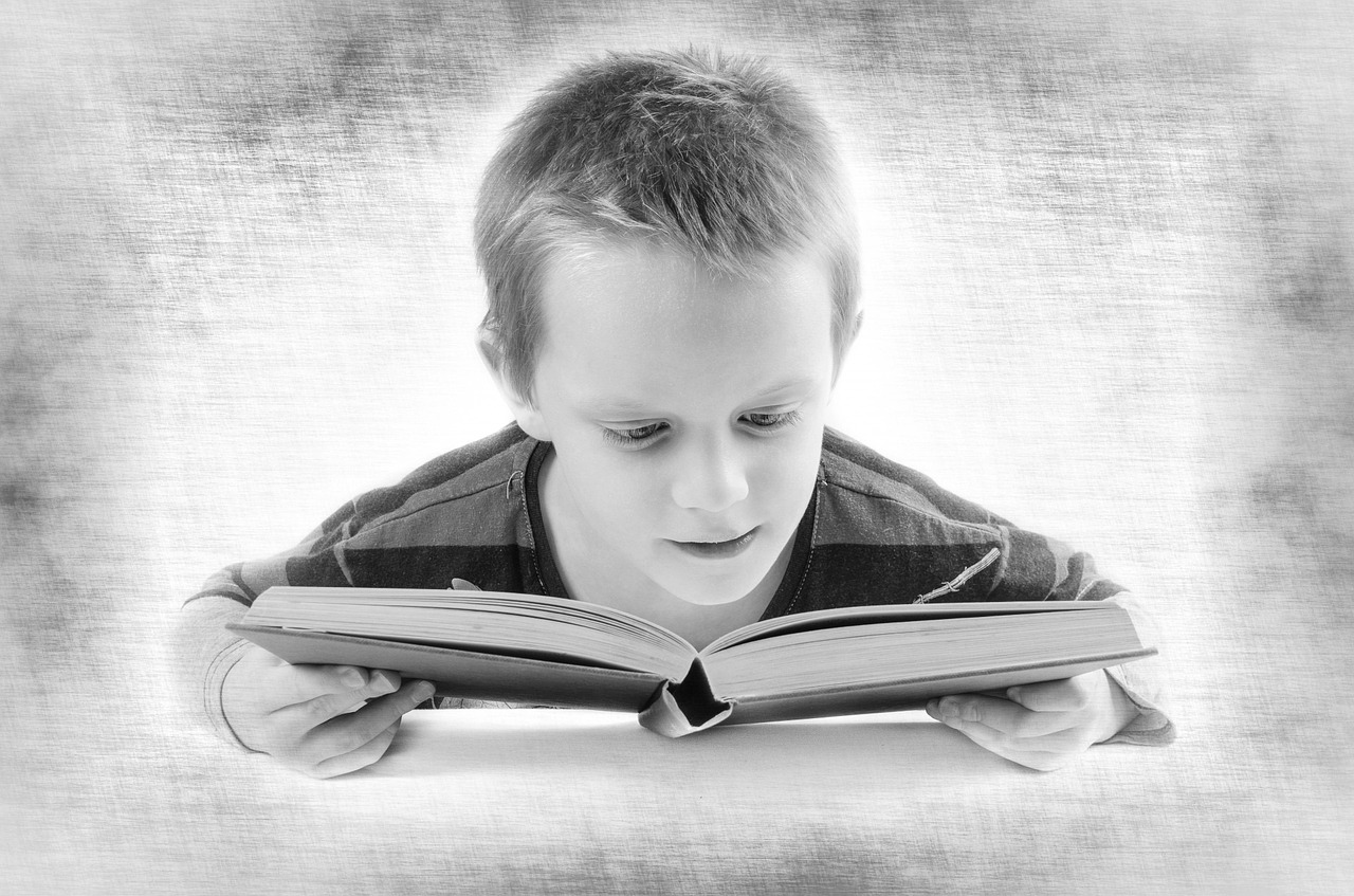 生完试管代生的孩子多久掉头发厉害（生完试管代生的孩子多长时间掉头发厉害）